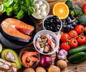 Jadły w ten sposób przez 25 lat i żyły dłużej. Naukowcy wskazali konkretny model diety