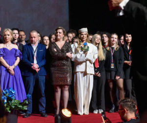 33. MFF EnergaCAMERIMAGE. Doda wręczyła Markowi Żydowiczowi złotą łopatę