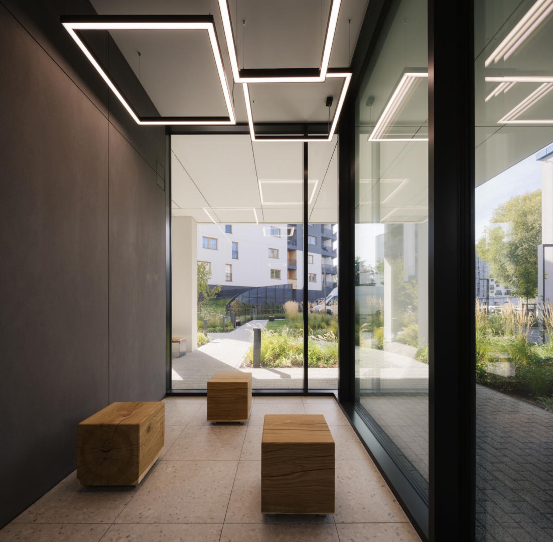 Kolejowa 19 w Warszawie, RISKARCH