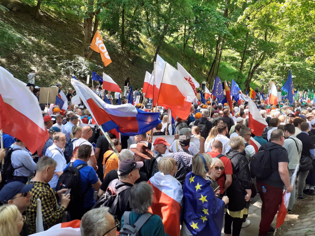 Marsz 4 czerwca w Warszawie - tłumy na ulicach stolicy!