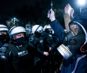 Nocne protesty pod domem Jarosława Kaczyńskiego