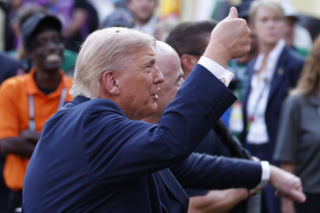 Donald Trump idzie na wojnę handlową z Kanadą. Ustalił 50-procentowe cła na towary 
