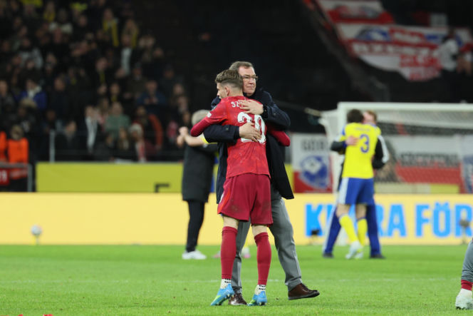 Łzy Polaków po przegranej w Szwecji