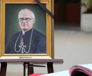 Od czwartku w sekretariacie KEP, Księga Kondolencyjna po śmierci abp Michalika