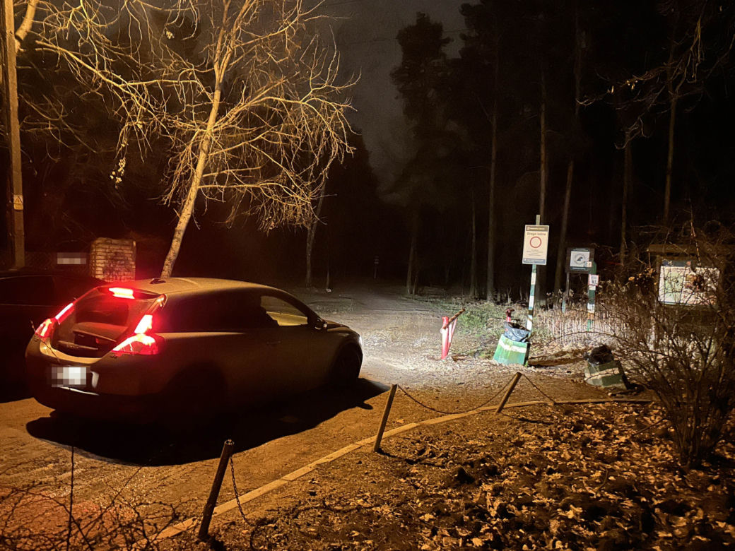Makabra w Legionowie. Wyszli na spacer, zaleźli zwłoki