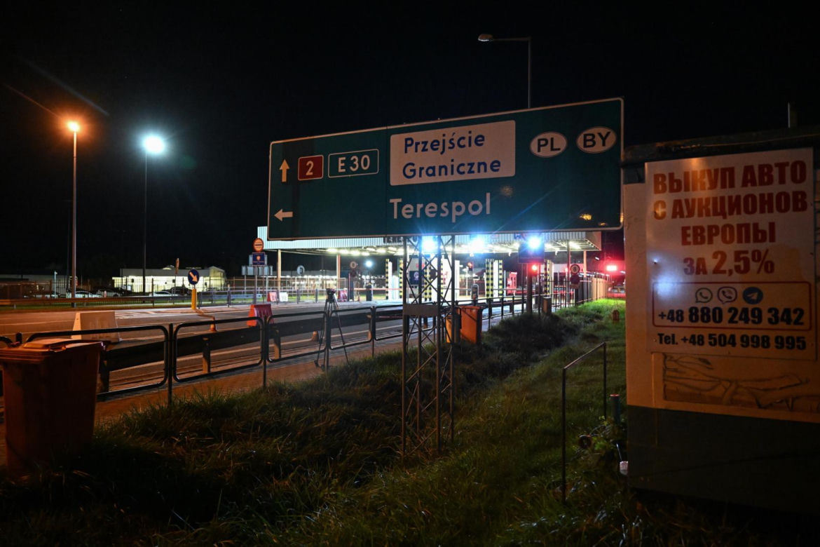 Granica z Białorusią częściowo otwarta. 270 tirów w kolejce pod Koroszczynem