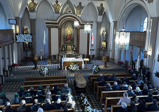 Pogrzeb 16-letniej Kingi. Razem z koleżanką zginęła w tragicznym wypadku