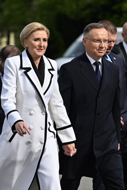 Andrzej Duda w Nowym Jorku czyta "Super Express"
