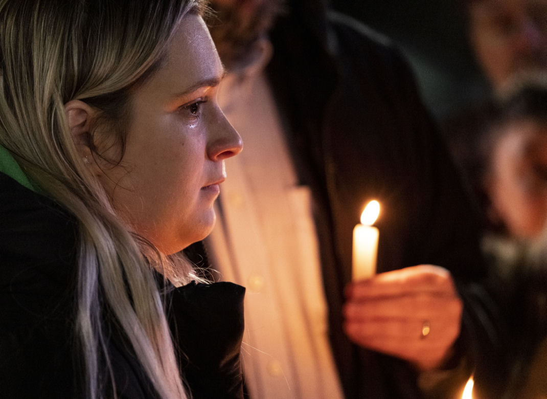 6-latek strzelił do nauczycielki w klasie. Wczesniej groził, że ją spali