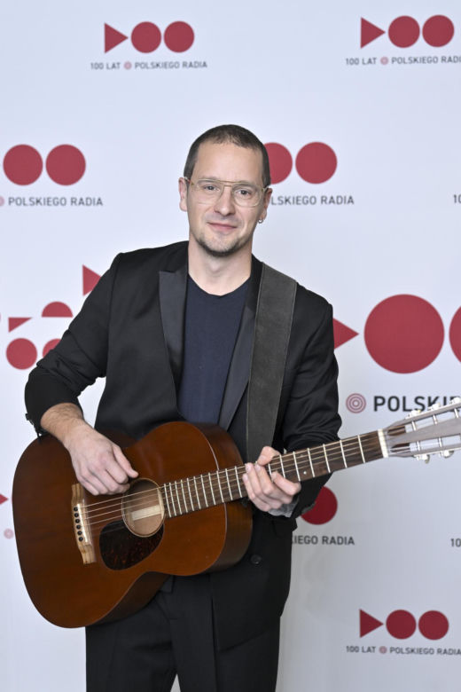 Krzysztof Zalewski na wakacjach w towarzystwie 16 lat młodszej piosenkarki. Nowa para w polskim show-biznesie?