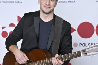 Krzysztof Zalewski na wakacjach w towarzystwie 16 lat młodszej piosenkarki. Nowa para w polskim show-biznesie?