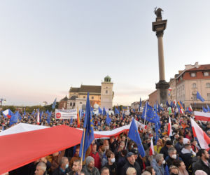 Ogromny protest w Warszawie. Tłumy ruszyły ulicami miasta, nie obyło się bez incydentów.