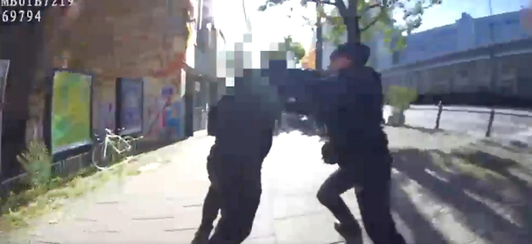 Policja pokazała nagranie z zatrzymania na Marszałkowskiej