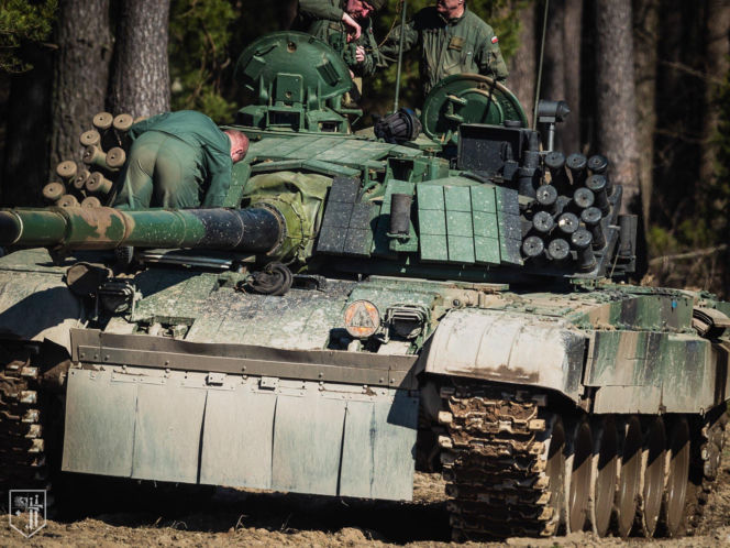 "Zawiszacy" za sterami legendy. Nowi kierowcy czołgów PT-91 w 15. Brygadzie
