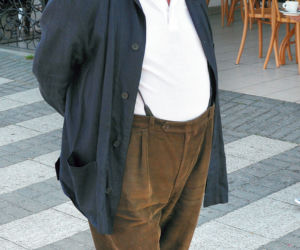 Czerwony kacyk opływa w luksusy