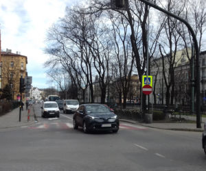 Kraków: Urzędnicy zabrali jeden pas na Dietla i zrobili tam... parking