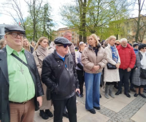 Siedlczanie uczcili minutą ciszy pamięć o zmarłym pośle Łukaszu Litewce