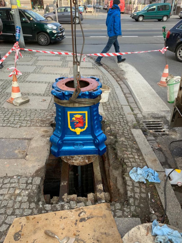 Zabytkowa pompa wraca do centrum Szczecina