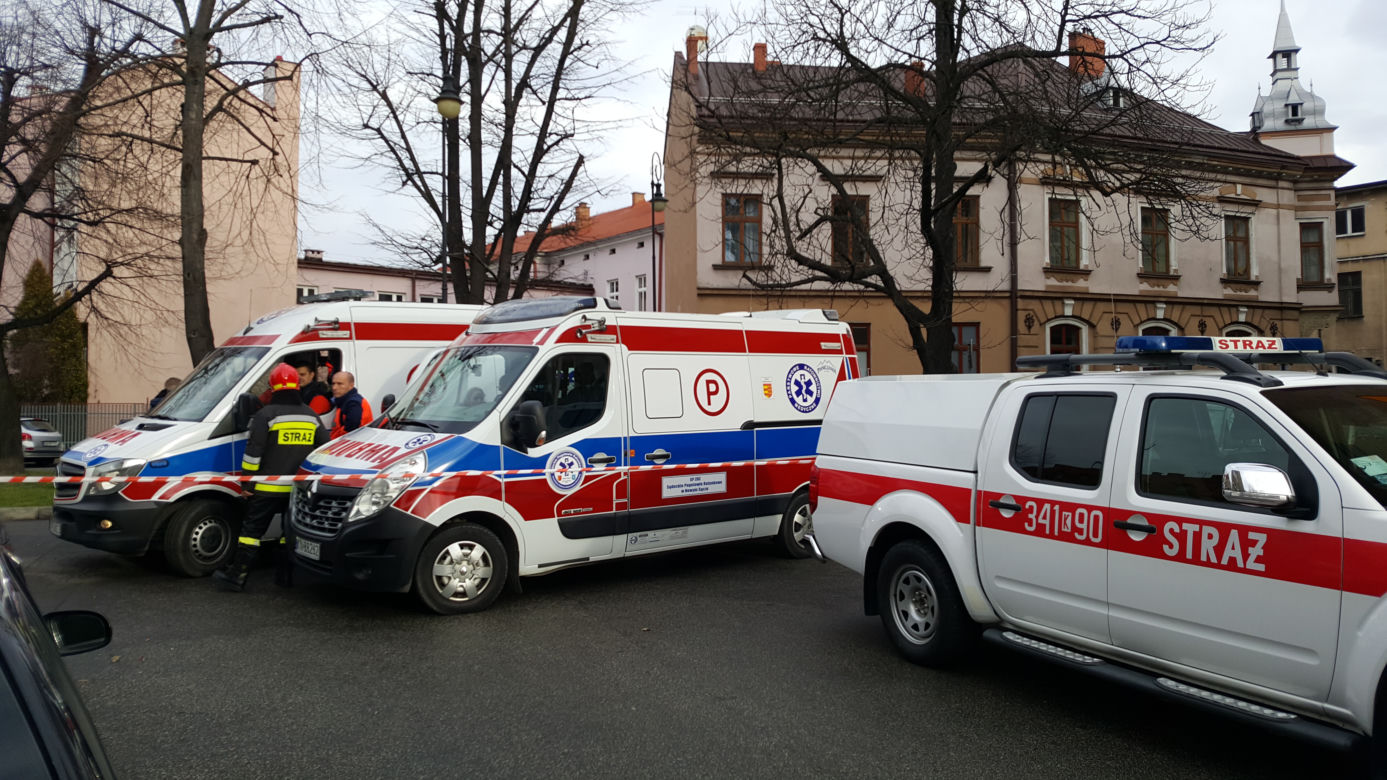 Ewakuacja w centrum miasta! Sześć osób zostało poszkodowanych