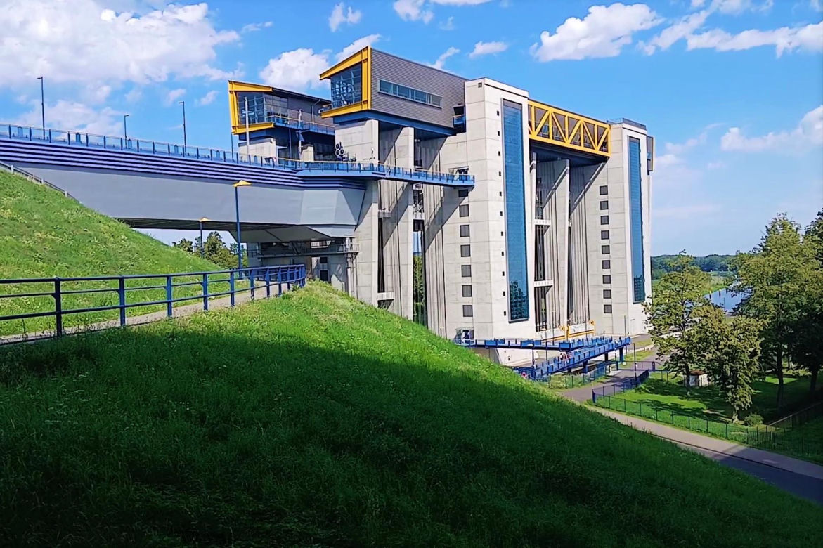 Podnośnie dla statków w Niederfinow