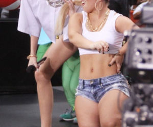 Miley Cyrus: Cyrus chyba powinna zmienić wizerunek.
