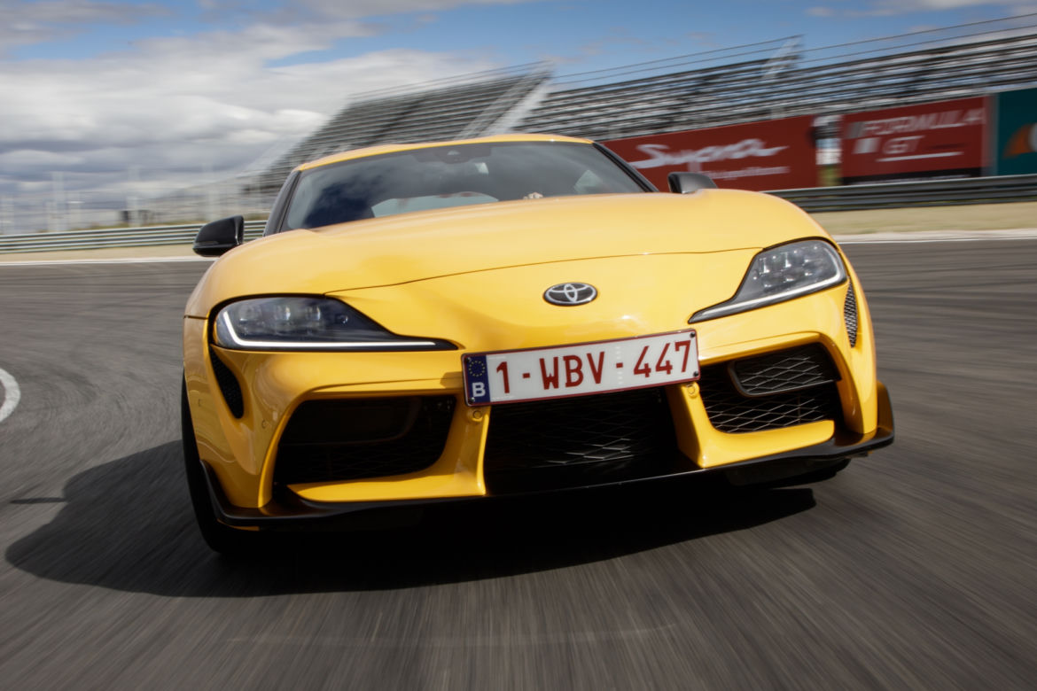 Toyota GR Supra w kolorze Nitro Yellow