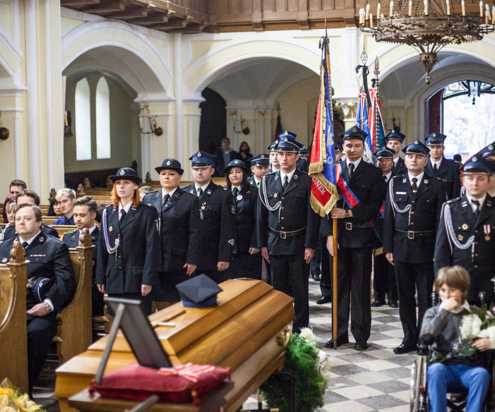 Strażacy odc. 9. Pogrzeb Kazika (Michał Czernecki)