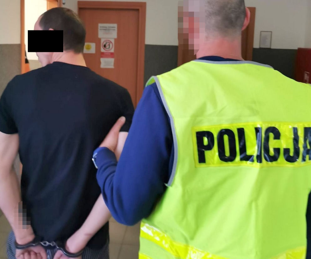 Bydgoszcz. Mieszkaniec Torunia wbił zeby w ciało policjanta. Co chciał ukryć?