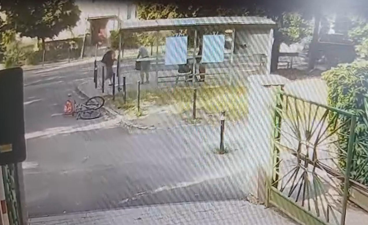 To on pobił niepełnosprawnego czekającego na autobus. Rozpoznajesz tego mężczyznę?