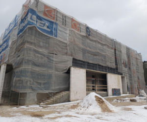 Nowe skrzydło szpitala w Ostrzeszowie ma być w pełni gotowe. Powiat znalazł dodatkowe środki 