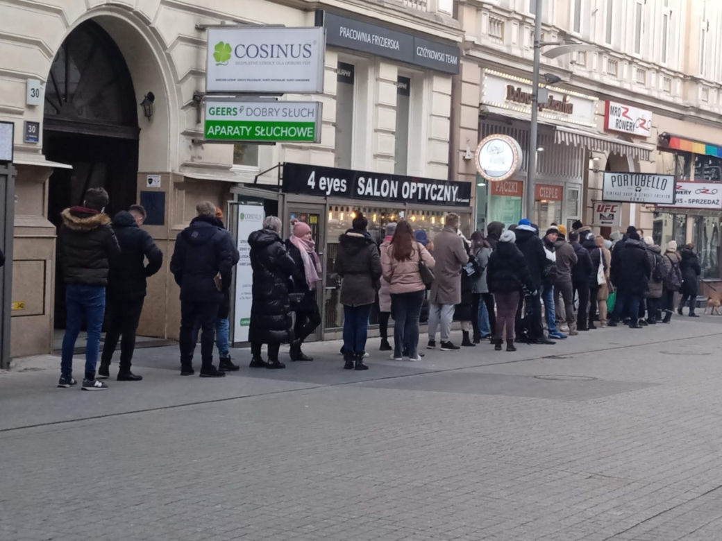 Kolejki za pączkami w Poznaniu