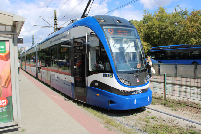 Pan Leszek wpadł pod tramwaj i stracił nogę. Walczy o rentę przed sądem