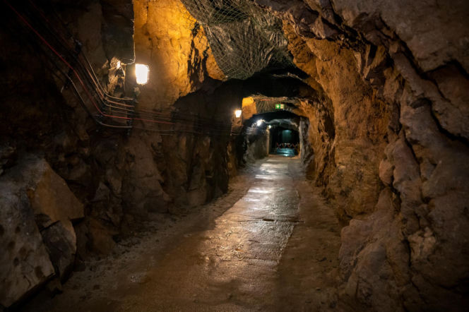 Tajemnicze podziemia otwarte dla turystów. Ta zagadka wciąż nie daje spokoju