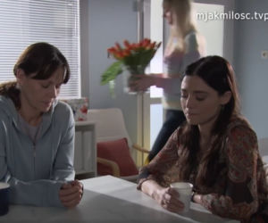 M jak miłość. Iza (Adriana Kalska), Monika (Joanna Niemirska)