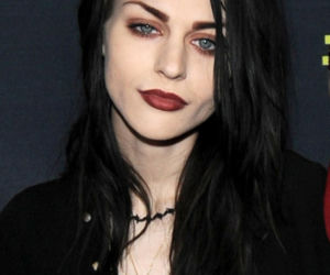 Córka lider Nirvany nie pokazywała się publicznie od 8 lat! Tak teraz wygląda Frances Bean Cobain