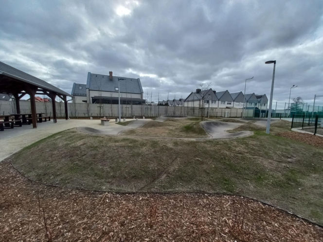 Pumptrack w Bojanoparku w Lesznie otwarty. Zobaczcie jak wygląda nowa atrakcja