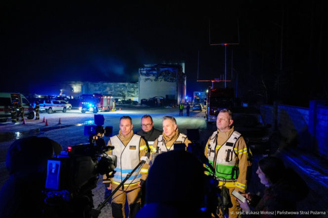 Pożar hali produkcyjnej w miejscowości Aleksandria Pierwsza