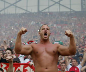 Zadyma kibiców na Euro 2016 podczas meczu Węgier z Islandią