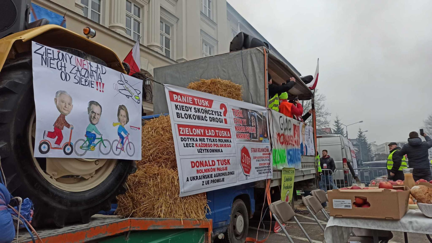 Protest rolników w woj. lubelskim. Rolnicy już czekają w Lublinie. Mamy zdjęcia!