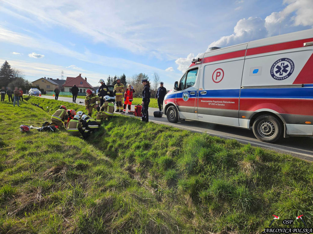 Jabłonica Polska. Wypadek motocyklisty [GALERIA]