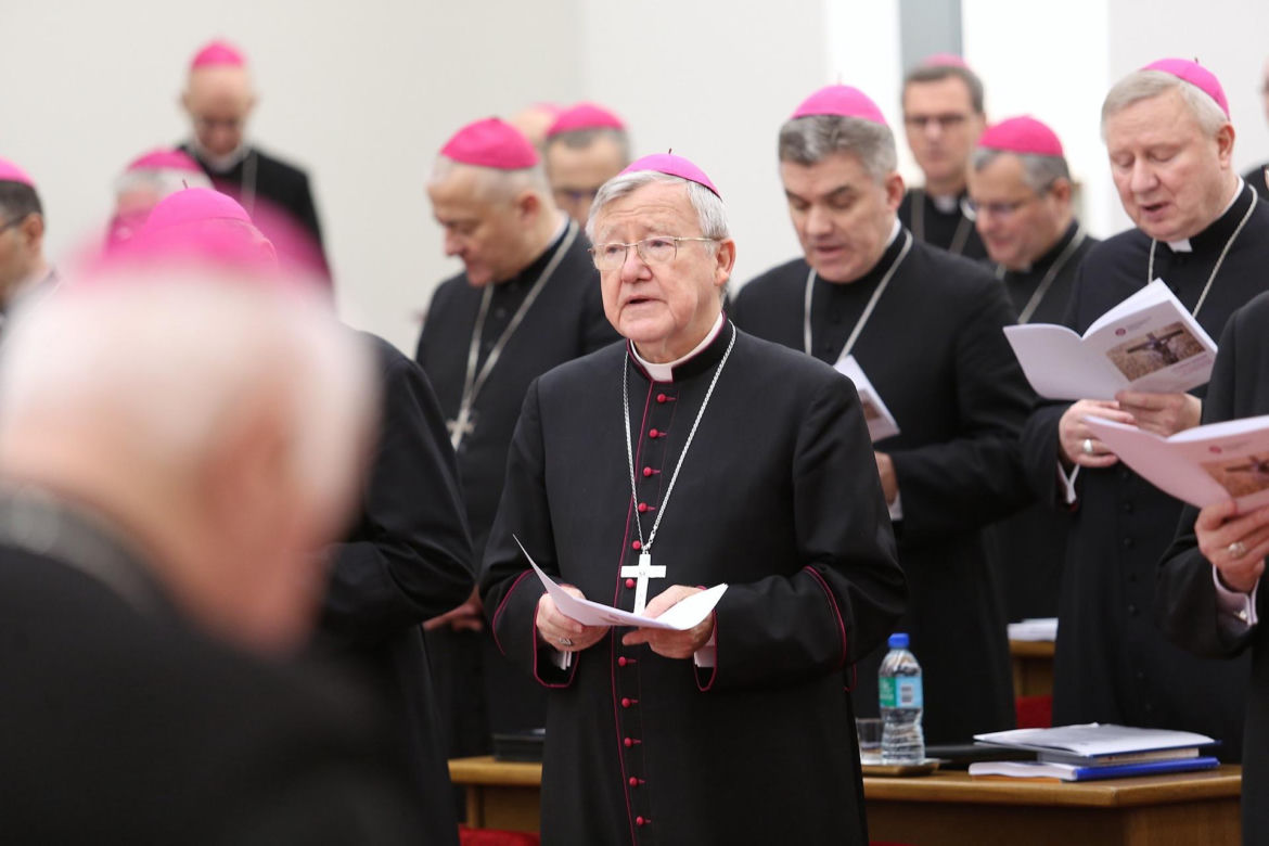Arcybiskup Tadeusz Wojda nowym przewodniczącym Konferencji Episkopatu Polski. Metropolita gdański został wybrany na 5-letnią kadencję [ZDJĘCIA].