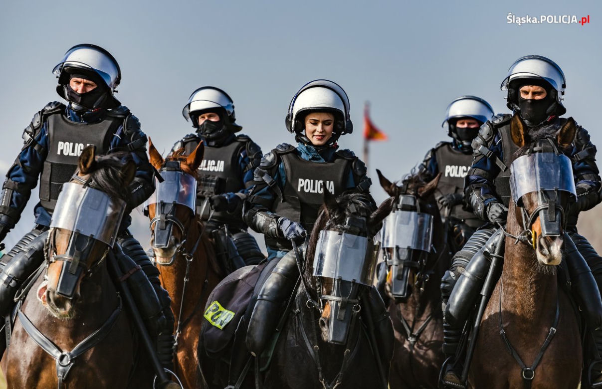 Miss Polski z Katowic wstąpiła na jeden dzień do policji. Anna Maria-Jaromin wzięła udział w teście sprawnościowym