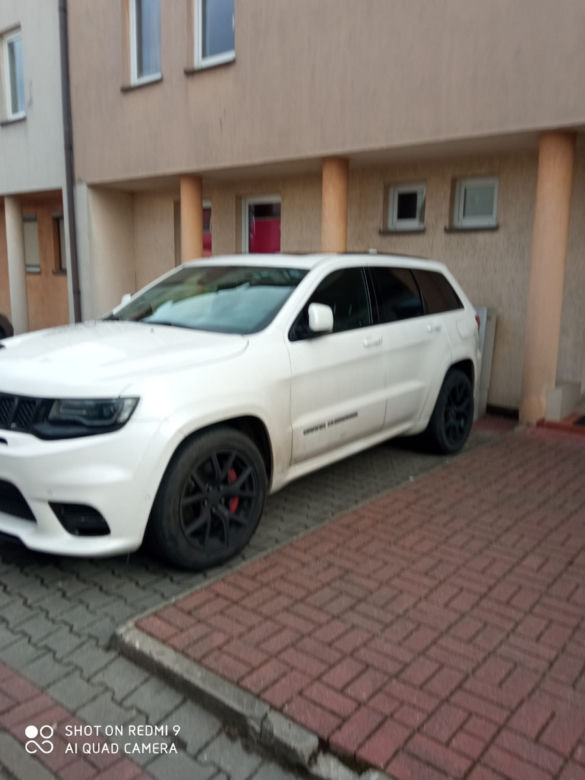 Jeep skradziony w Niemczech odnalazł się w Warszawie. Wraz z nim poszukiwany 32-latek