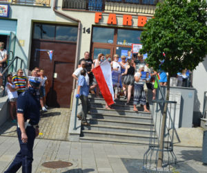 Zwolennicy Trzaskowskiego na wiecu Dudy