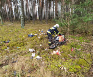 Koszmarny wypadek niedaleko Torunia. Nie żyje motocyklista
