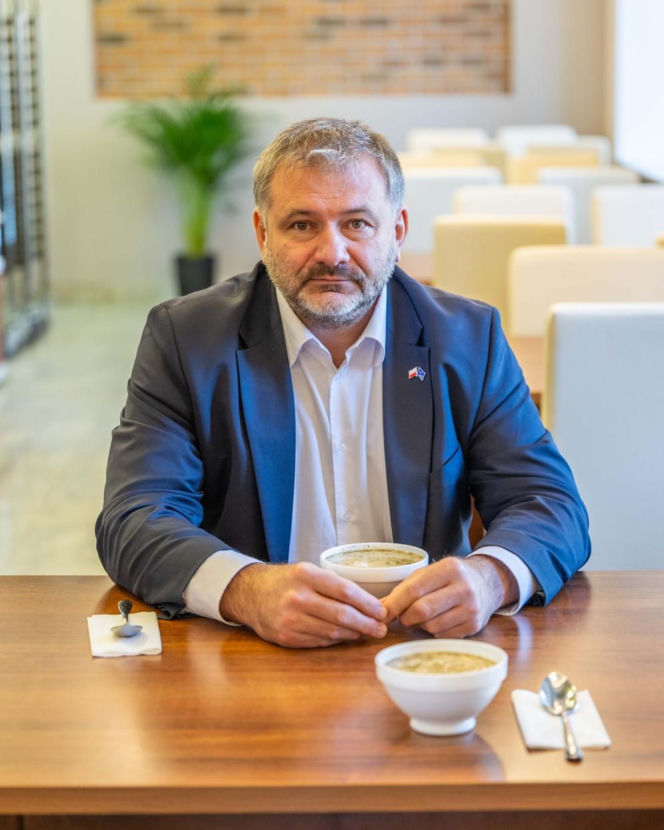 Minister Waldemar Żurek poleca na Wielkanoc żurek