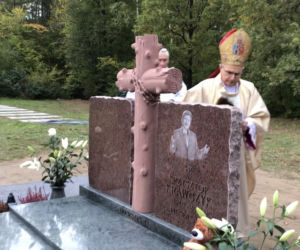 Poświęcenie nowego nagrobka Krzysztofa Krawczyka