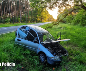 Lubuskie. 14-latek zepchnął radiowóz w czasie pościgu? Wziął mitsubishi brata i doprowadził do nieszczęścia [ZDJĘCIA]