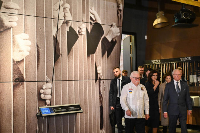 Gdańsk/ Król Szwecji Karol XVI Gustaw oraz królowa Sylwia spotkali się z Lechem Wałęsą
