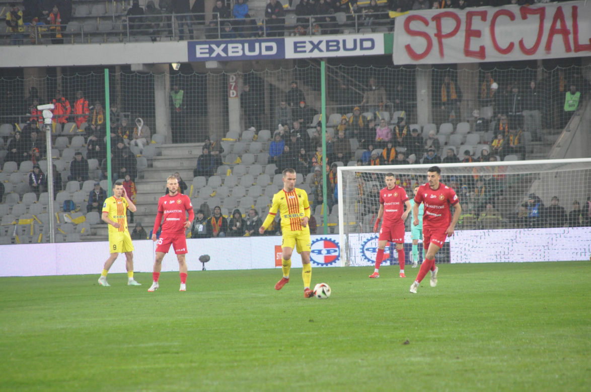 Korona - Widzew